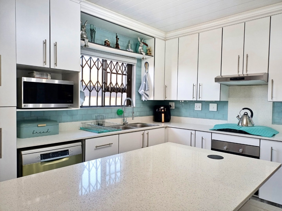 2 Bedroom Property for Sale in Island View Western Cape